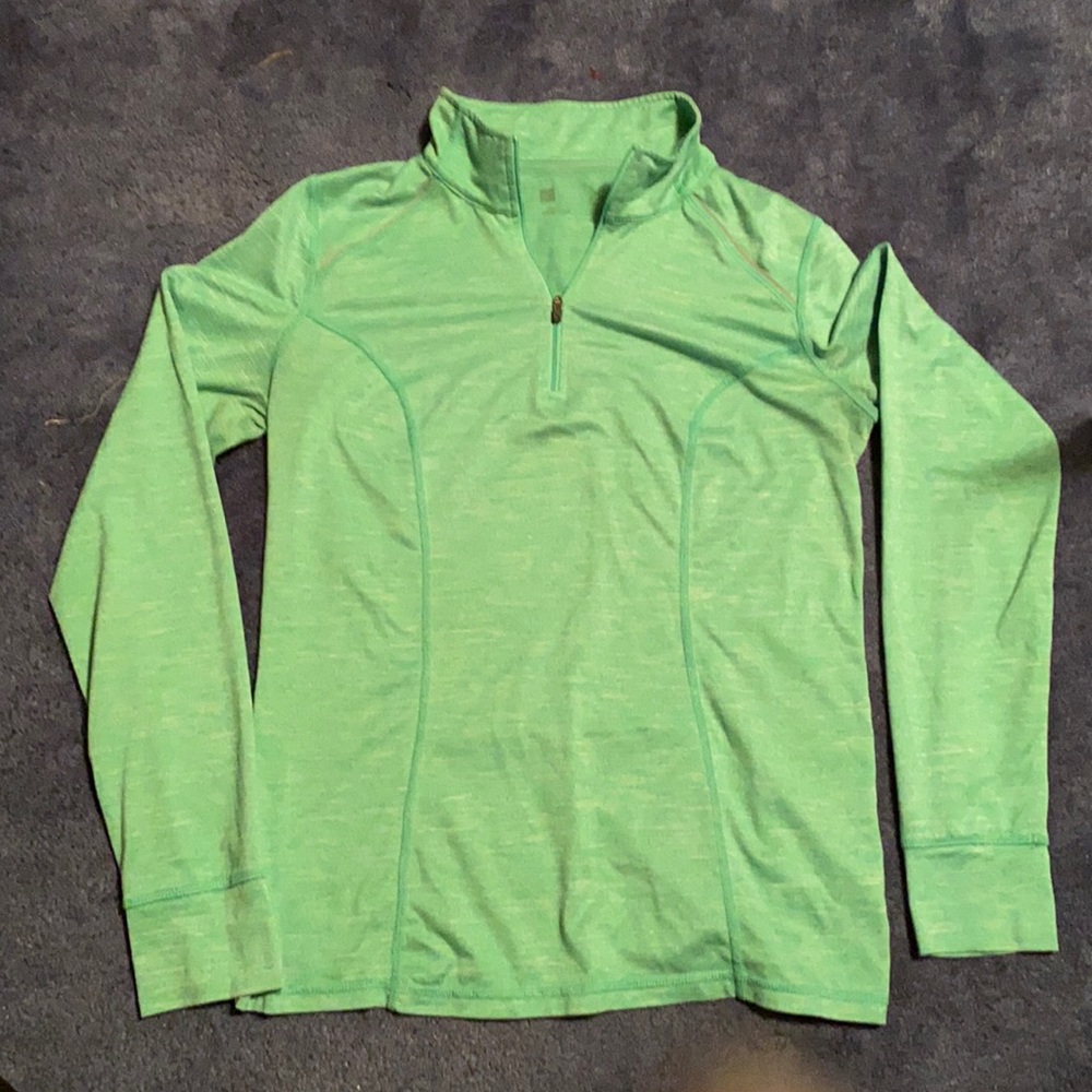 Activewear long sleeve 1/4zip szM $10